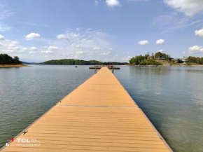 Spacious 3BR+ Douglas Lake +Pigeon Forge+ Gym +Disney+ Firepit +Creek+ Fishin